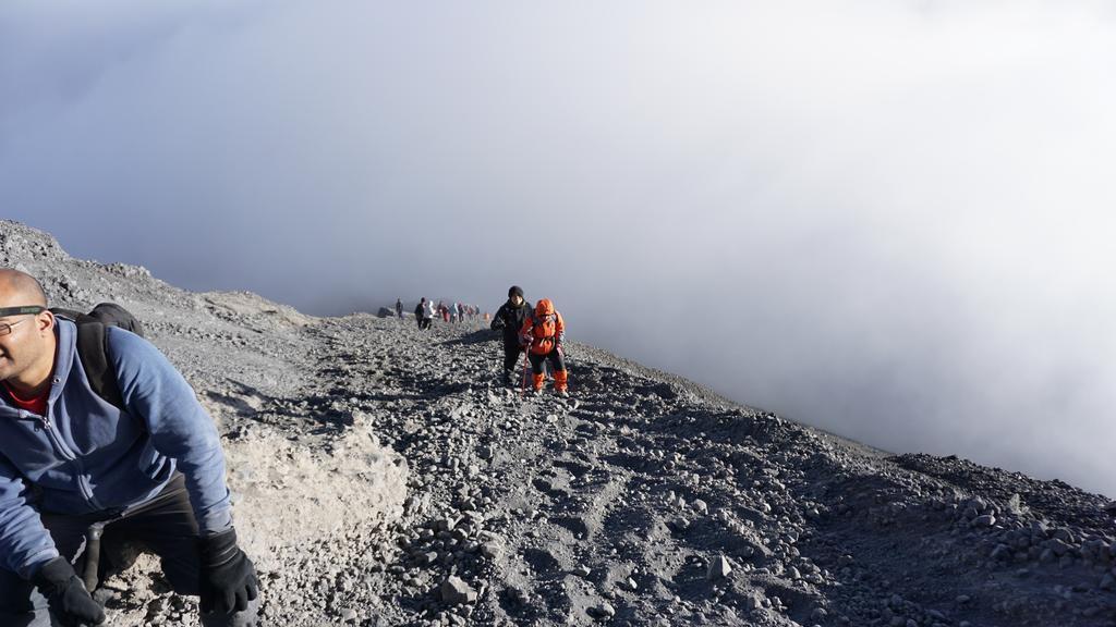 Rinjani Trails Hotel Senaru Bagian luar foto